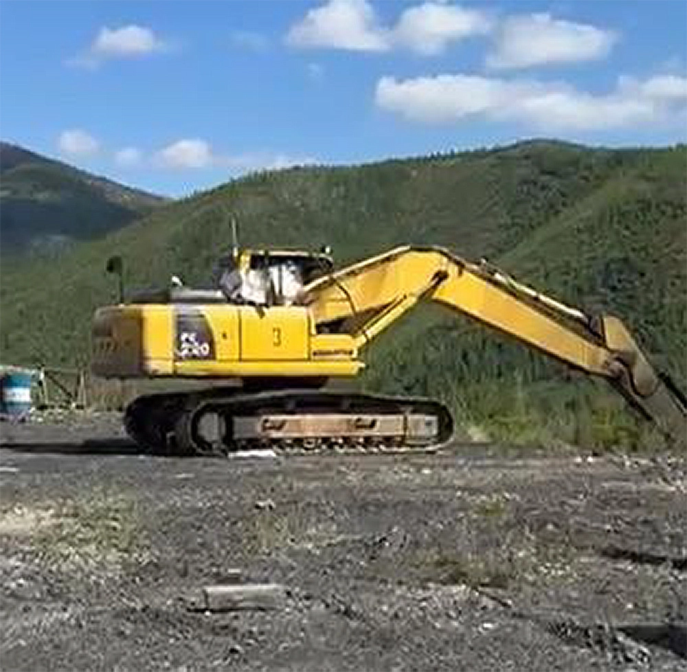 Altın madenciliği işletmesi, Magadan bölgesinde, Rusya