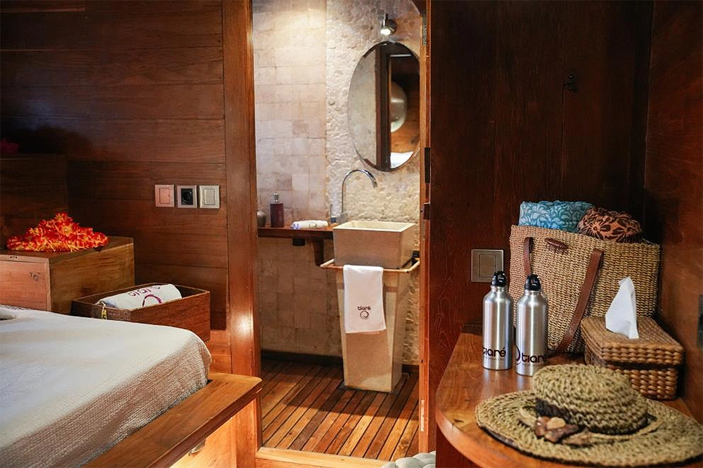 Элитный круизный морской туристический бизнес на крупной яхте в Индонезии