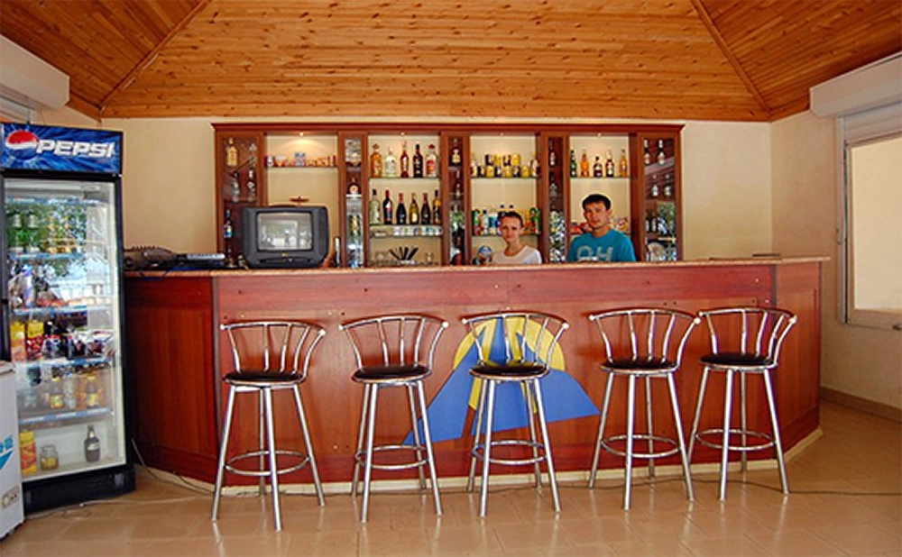 Курорт на берегу озера Иссык-Куль, Кыргызстан