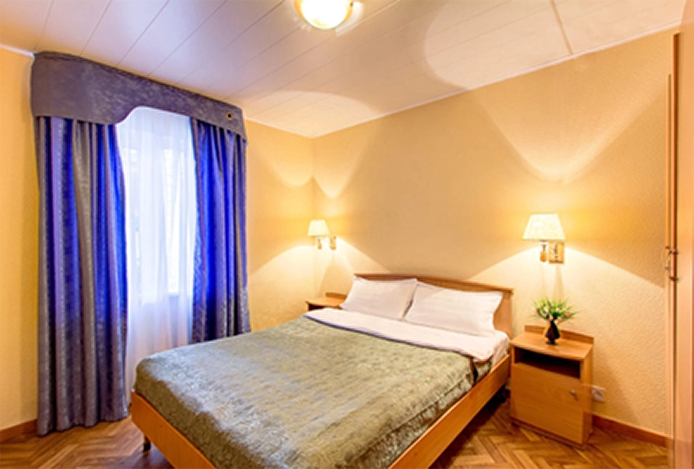 Курорт на берегу озера Иссык-Куль, Кыргызстан