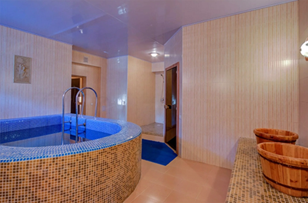 Курорт на берегу озера Иссык-Куль, Кыргызстан