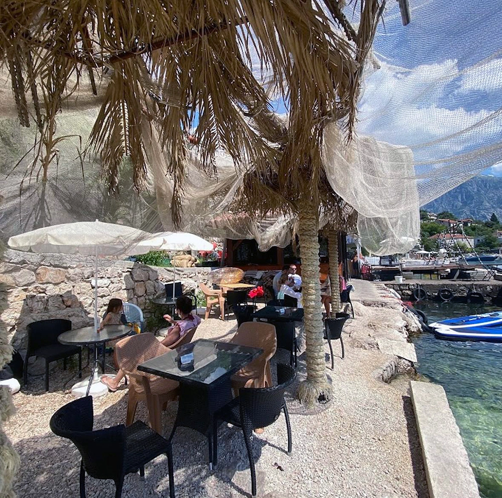 Oyster Restaurant and Farm in Montenegro