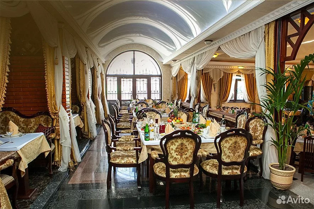 Restoran ve otel kompleksi, Astana'da, Kazakistan