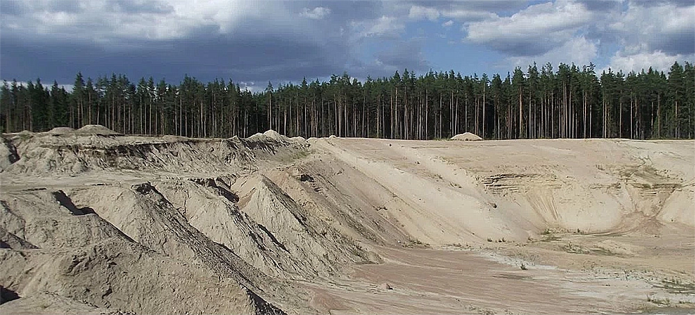 Песчано-гравийный карьер в Ярославской области, Россия