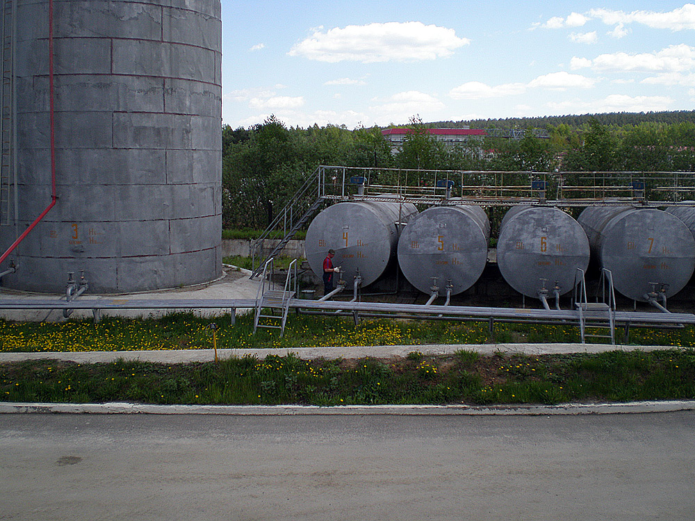 Petrol deposu, Yekaterinburg yakınlarındaki, Sverdlovsk bölgesi, Rusya