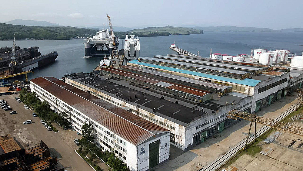 Uluslararası kargo limanı (terminal) ve gemi onarım tersanesi, Primorsky Krai'daki, Rusya