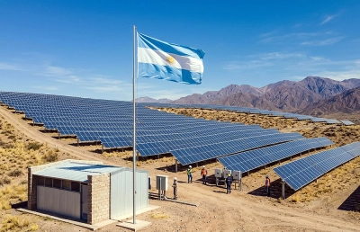 Faaliyet Gösteren Güneş Enerjisi Santrali Çiftliği (93,30 MWp), Arjantin'de